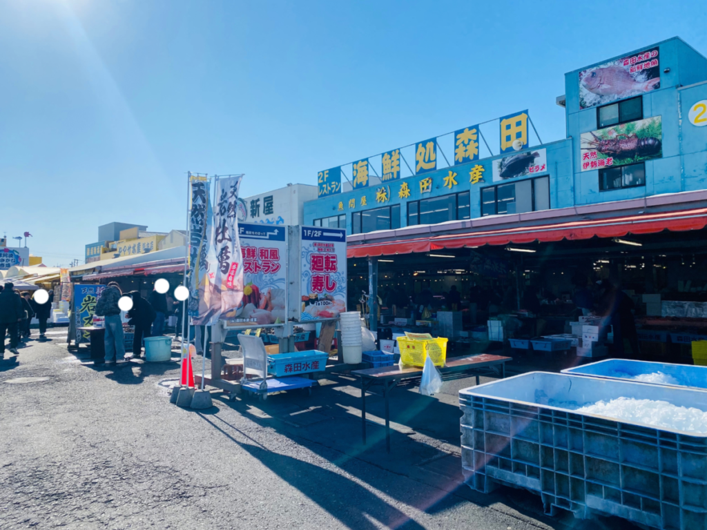 那珂湊お魚市場の賑わっている様子