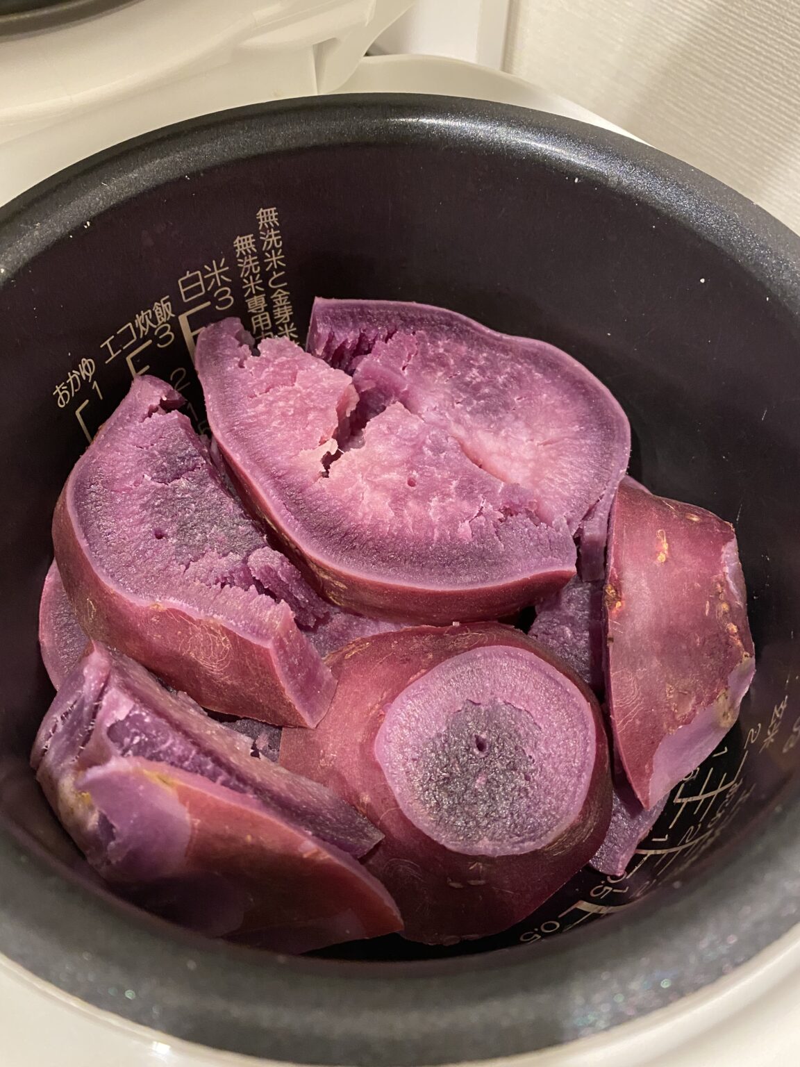 炊飯器で炊きあげた, ホクホクのパープルスイートロード