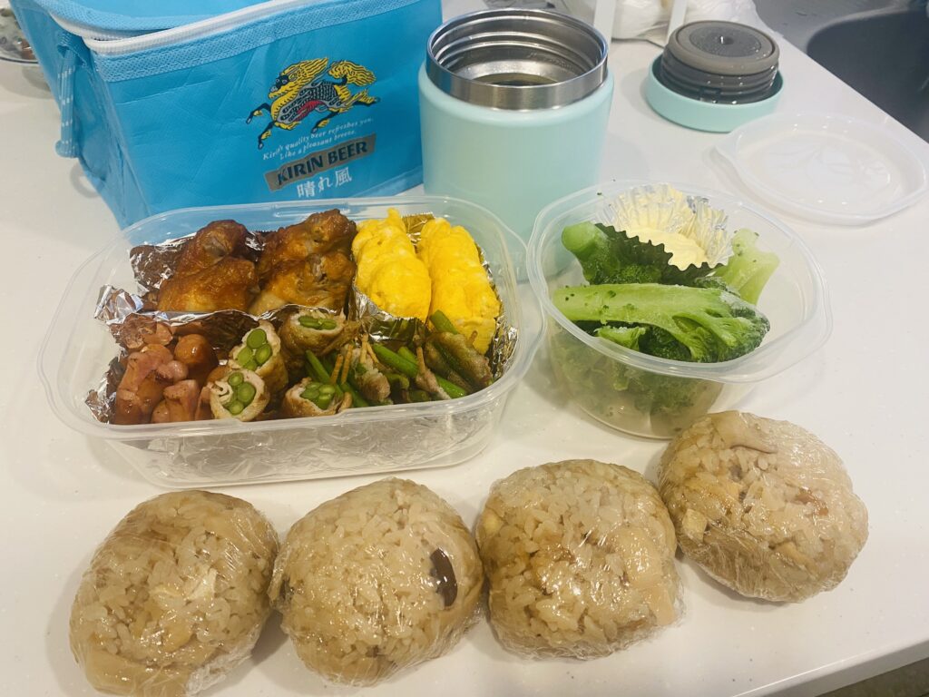 手作りのお弁当の様子