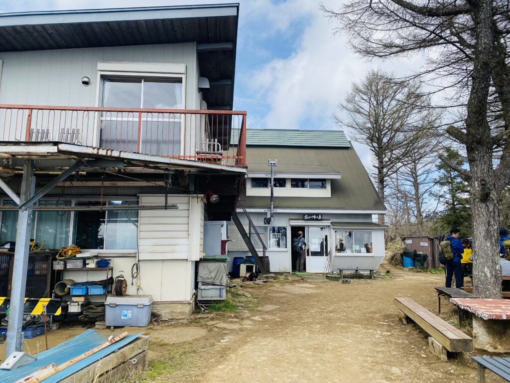 三ツ峠山山荘