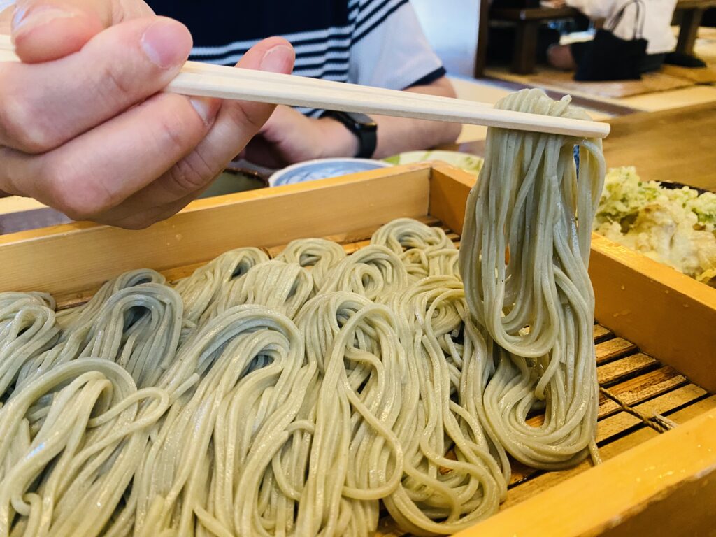 新潟名物へぎ蕎麦の名店「中野屋」さんのへぎ蕎麦