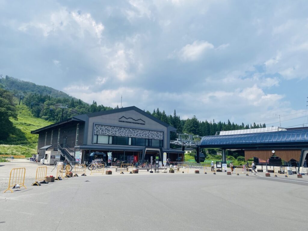 白馬岩岳マウンテンリゾートのゴンドラ乗り場
