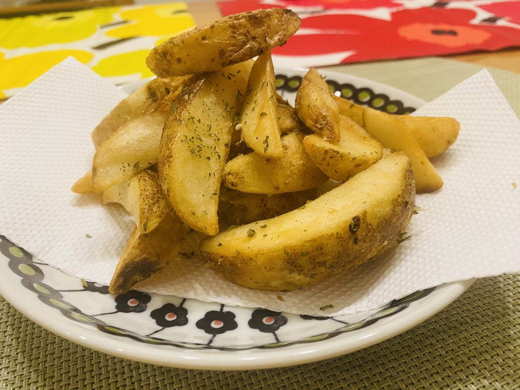 空知舎「帆立醤油」を使ったアレンジ料理。ポテトフライ