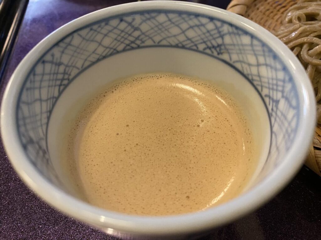 秩父のくるみ蕎麦の名店「田中屋」さんのくるみつゆ