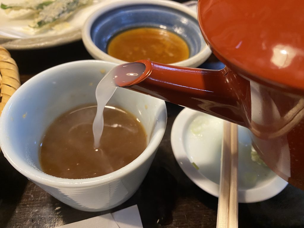 うずら屋さんのそば湯